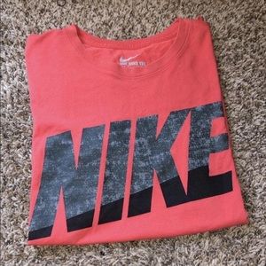 Nike T-shirt